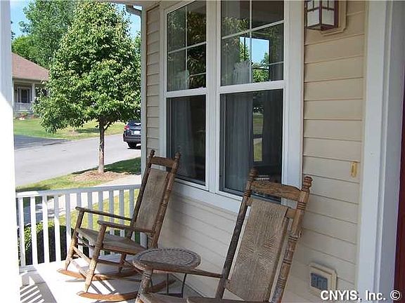3rd image of 139 Greencastle St