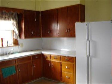 2nd image of 327 Penhale Ave