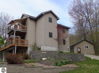 2924 Four Mile Rd N, Traverse City, MI 49686