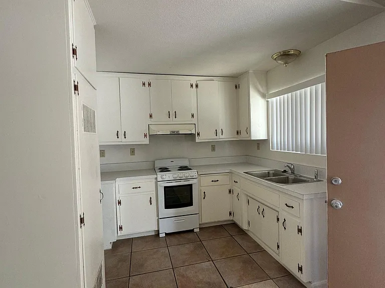 13535 Yakima Rd #4 — Photo 11