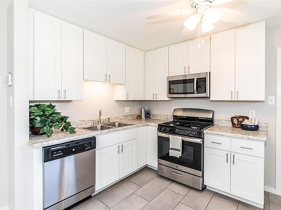 5th image of 2030 Shirley Dr