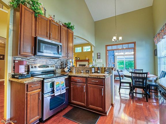 5th image of 21333 Greenfield Pl