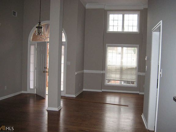 3rd image of 140 Surrey Park Dr #9