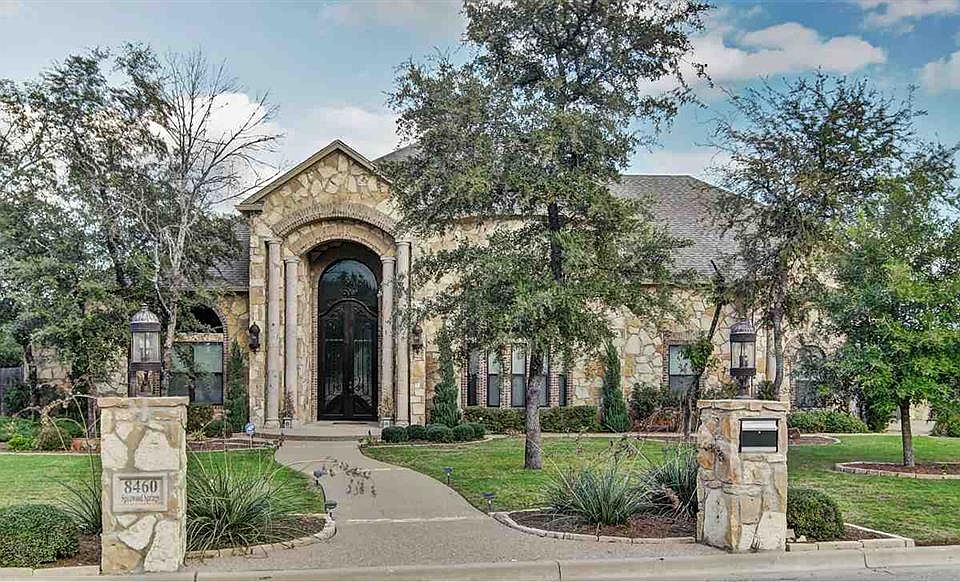 1st image of 8460 Spicewood Springs Rd