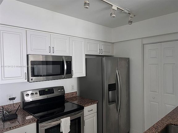 3rd image of 1155 Brickell Bay Dr APT 1607