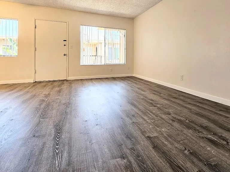 4525 Hamilton St #7 — Photo 3