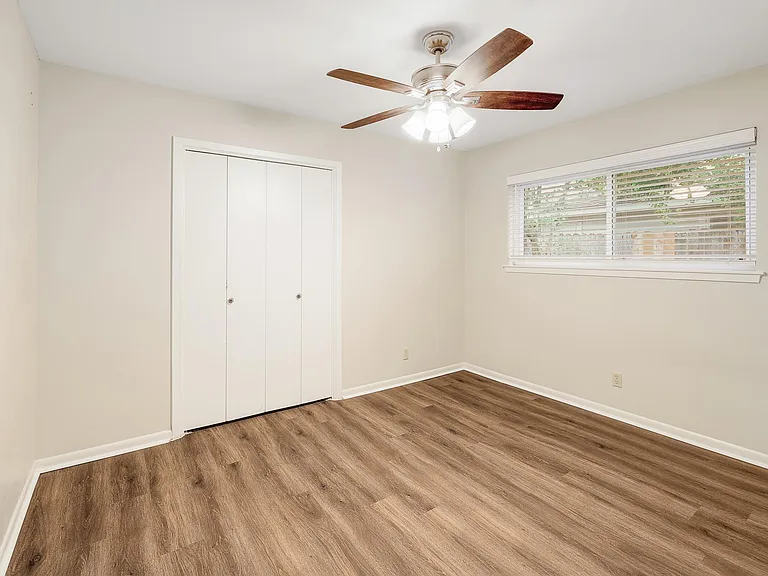 8609 Melshire Dr — Photo 20