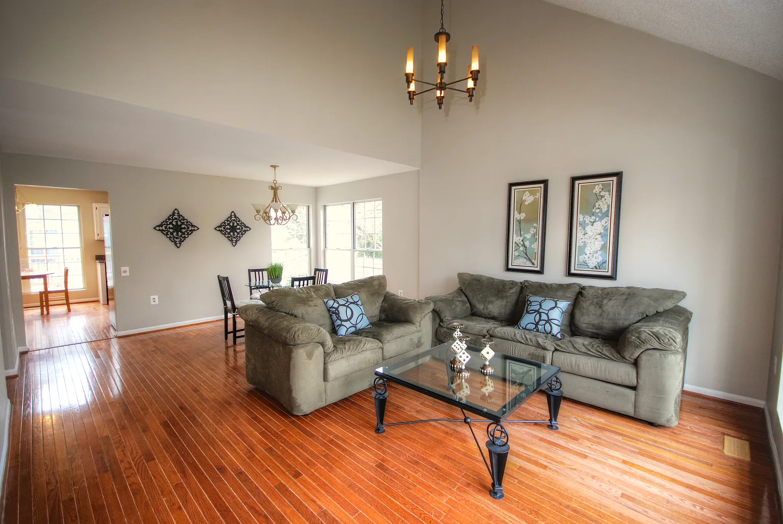 420 Deerpath Ave SW photo 1