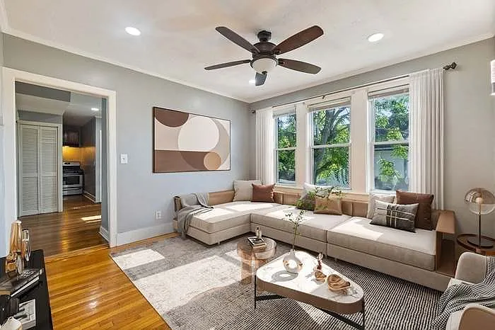 14 Everton St #3 — Photo 3