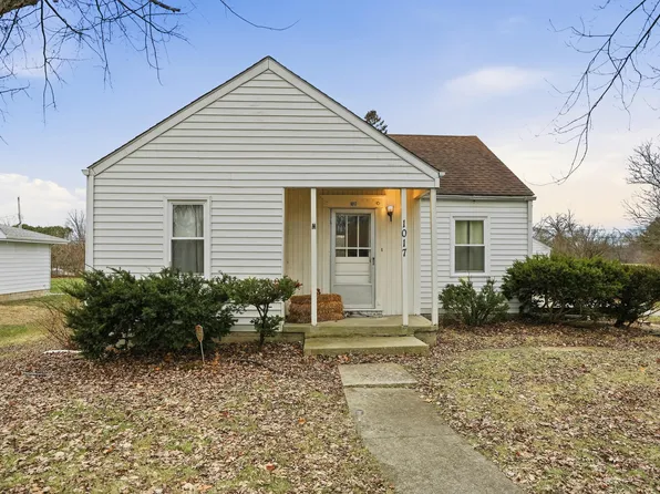 1017 W 63rd Ave, Merrillville, IN 46410