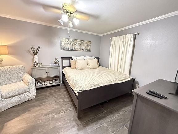 2nd image of 18800 Egret Bay Blvd APT 501