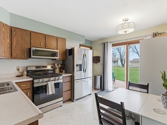 4th image of 6212 W 59th St