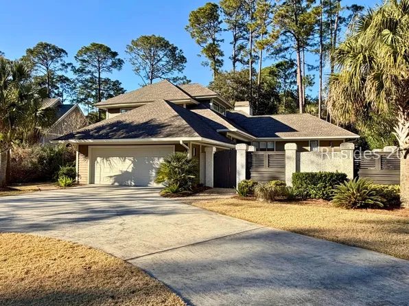 20 Strawberry Hill Rd, Hilton Head Island, SC 29928