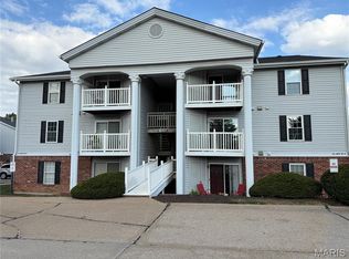 4334 Arrow Tree Dr APT L, Saint Louis, MO 63128