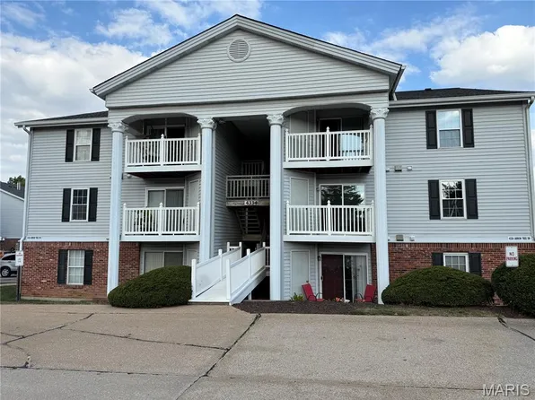 4334 Arrow Tree Dr APT L, Saint Louis, MO 63128