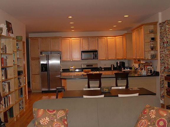 4th image of 4335 N Ashland Ave APT 1S