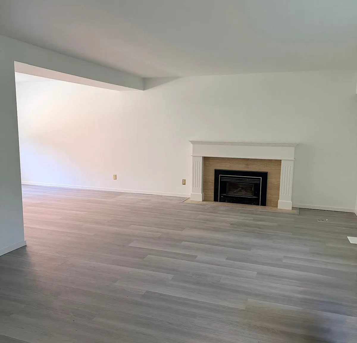 6 bed, 2400 sqft, $5,000 — Photo 3