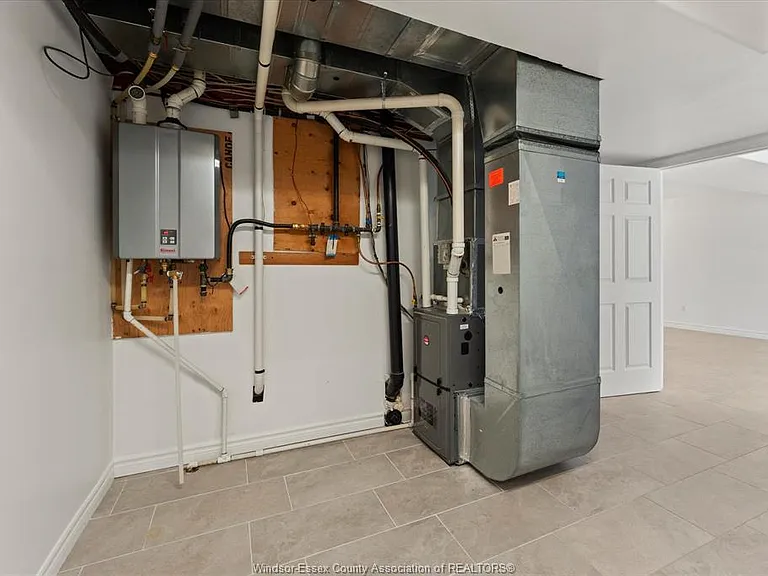 3316 Kenilworth Dr — Photo 27