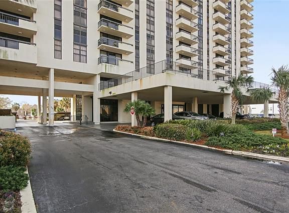 3rd image of 300 Lake Marina Ave APT 6BE