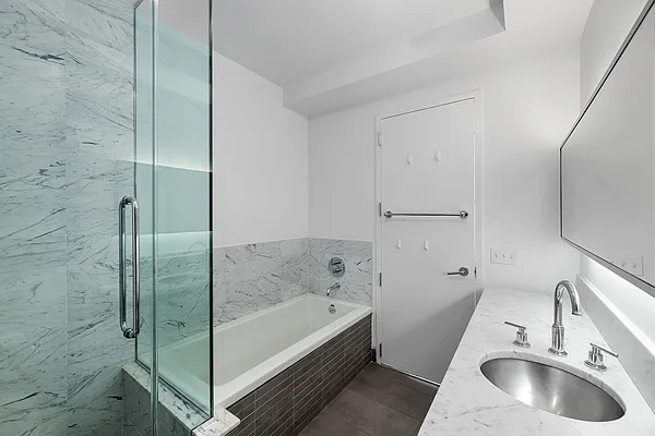 Rented by REAL New York | media 19