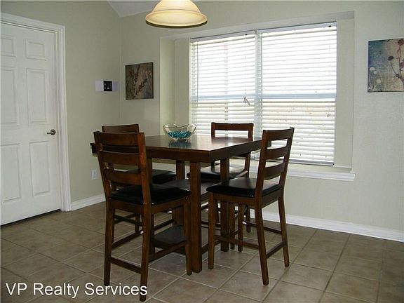 4th image of 2637 Calmwater Dr