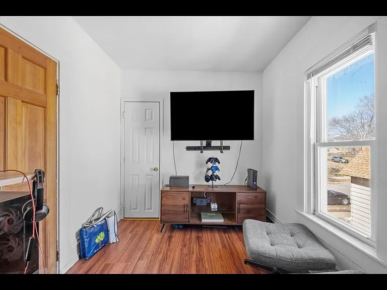 1611 Grand St NE #2 — Photo 11