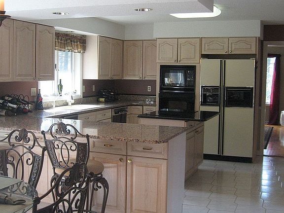 Eat in Kitchen
