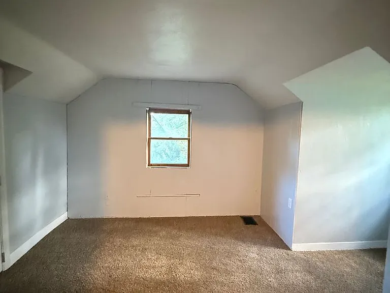 4632 Genesee Ave — Photo 8