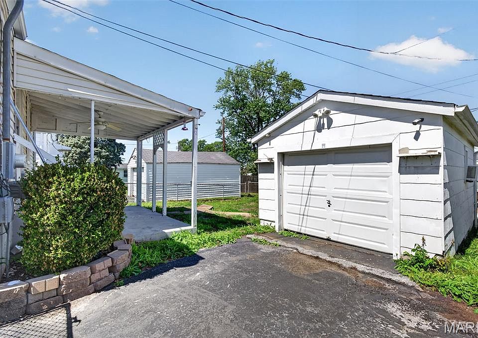 10655 Saint Stephen Ln, Saint Ann, MO 63074 | Zillow