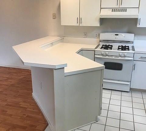 5th image of 14519 Waterside Dr