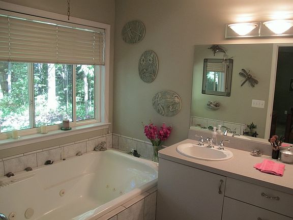3rd image of 8542 Whispering Pines Dr
