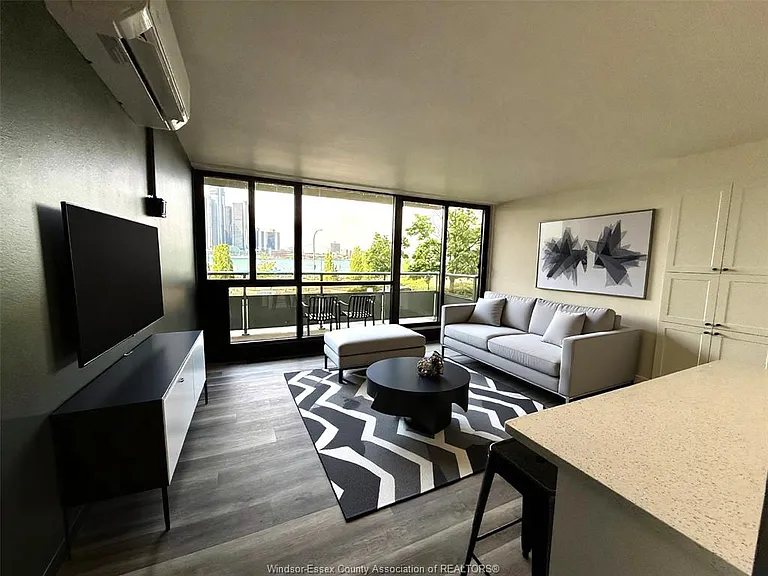 111 Riverside Dr E #215 — Photo 10