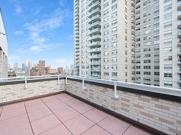 4th image of 400 E 57th St APT 19F