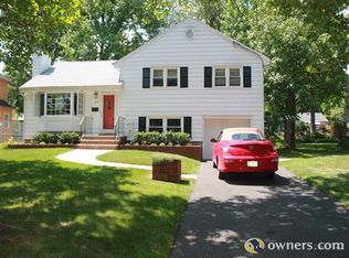 612 Leigh Dr, Westfield, NJ 07090