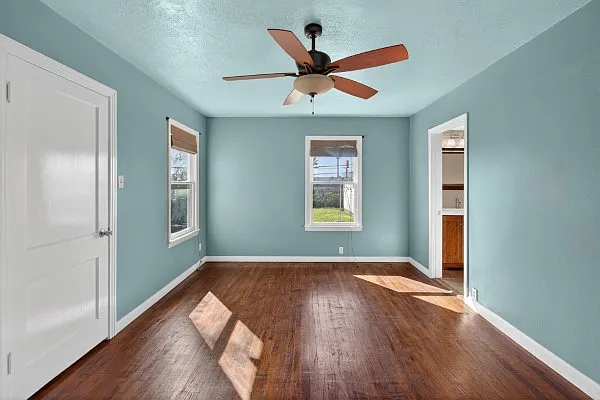 3223 Topeka St — Photo 20