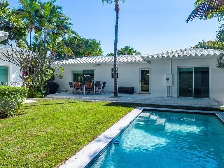 1123 Bay Dr — Photo 36