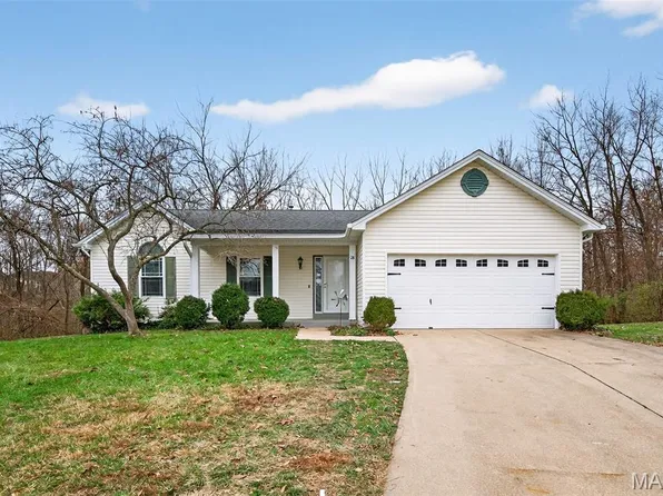 26 Red Cedar Ct, Saint Charles, MO 63303