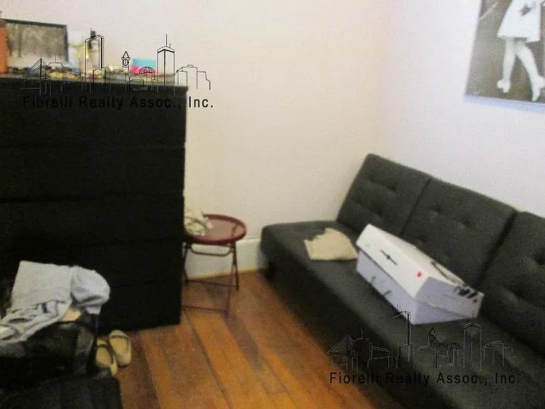 Charter St — Photo 6