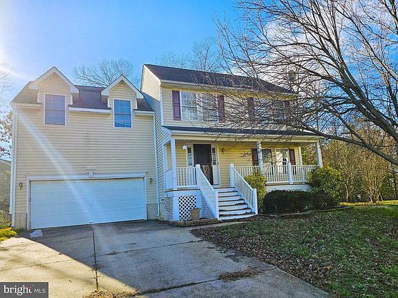 2nd image of 45487 Ballymore Pl