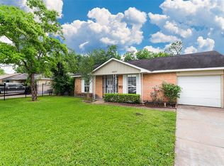 4827 Dalmatian Dr, Houston, TX 77045