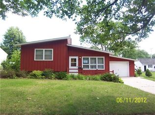 1716 Ford Ave N, Glencoe, MN 55336