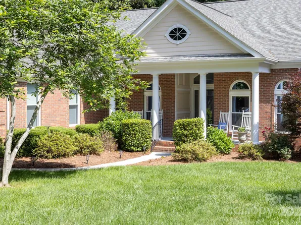122 Waterford Dr, Mooresville, NC 28117