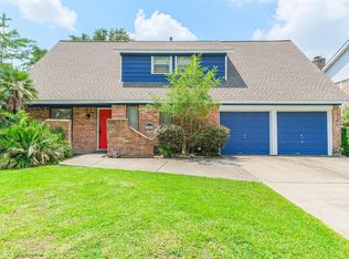 12207 Level Run St, Meadows Place, TX 77477