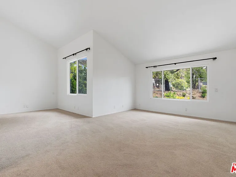 17265 Avenida De La Herradura — Photo 22