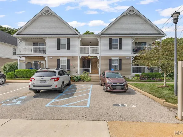 172 Brandy Mill Cir #4G, High Ridge, MO 63049
