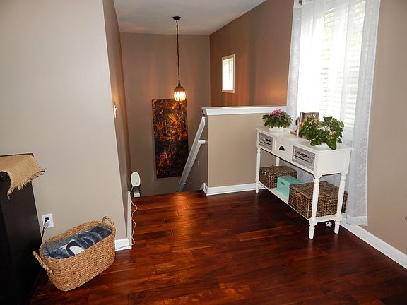 5th image of 804 Peachtree Forest Ave