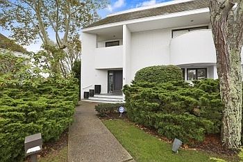 1st image of 5 Cove Point Ct