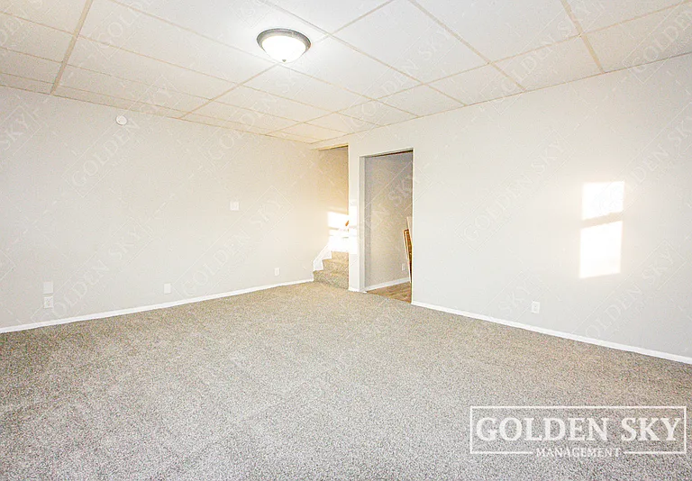 813 W Memorial Dr — Photo 3