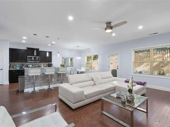 2040 Harvest Ridge Cir, Buford, GA 30519