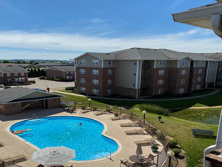The Reserve's community amenities include a pool, sundeck, clubhouse, and two dog parks.